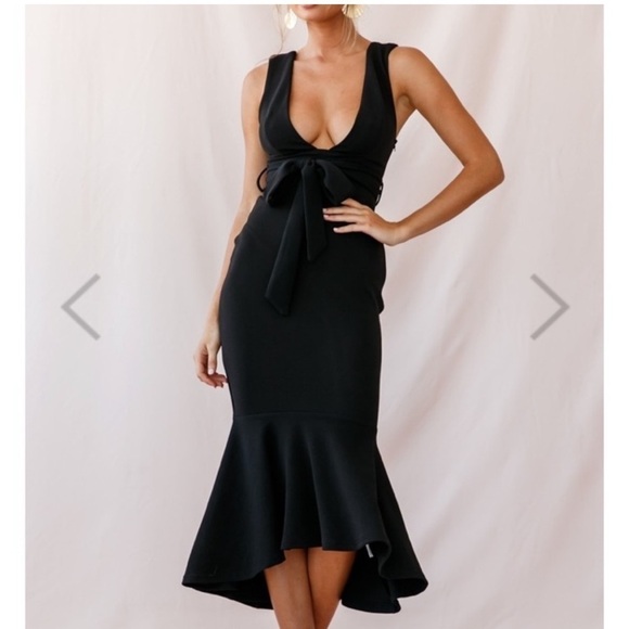 Selfie Leslie Black Deep V Neck Dress - Picture 2 of 11